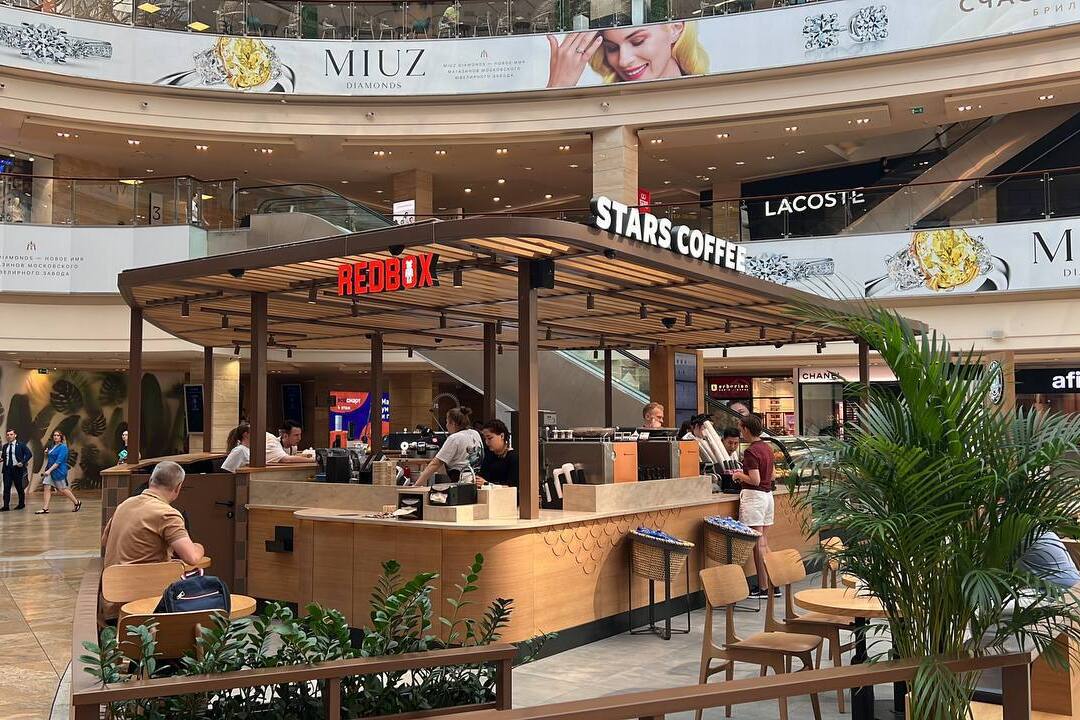Первые кафе Redbox X Stars Coffee открылись в Москве